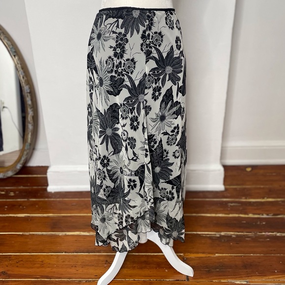 90s Asymmetrical Hem Maxi Slip Skirt - Picture 3 of 7
